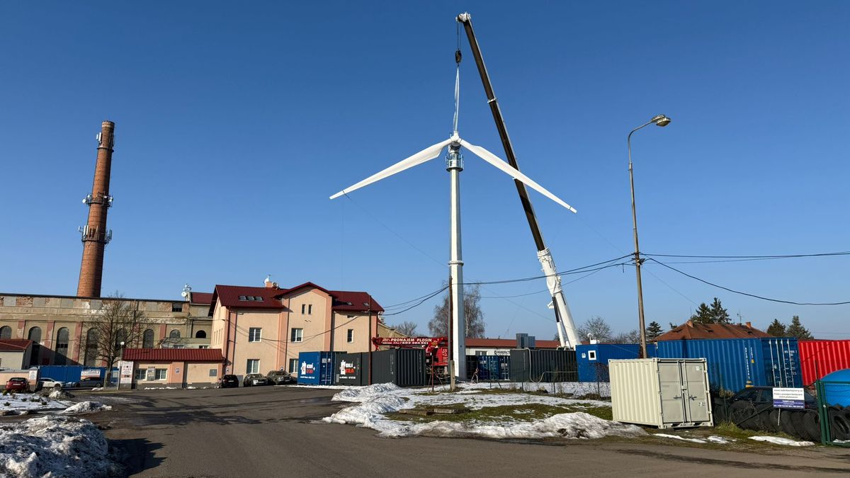 Na Litoměřicku vyrostla bez povolení větrná elektrárna. Stavbu už řeší úřady